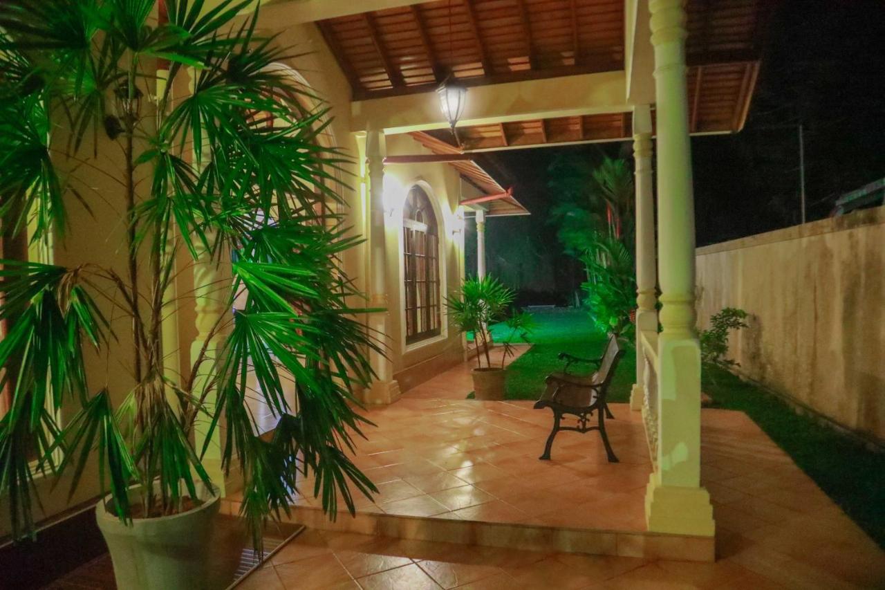 Bentota River Villa Esterno foto