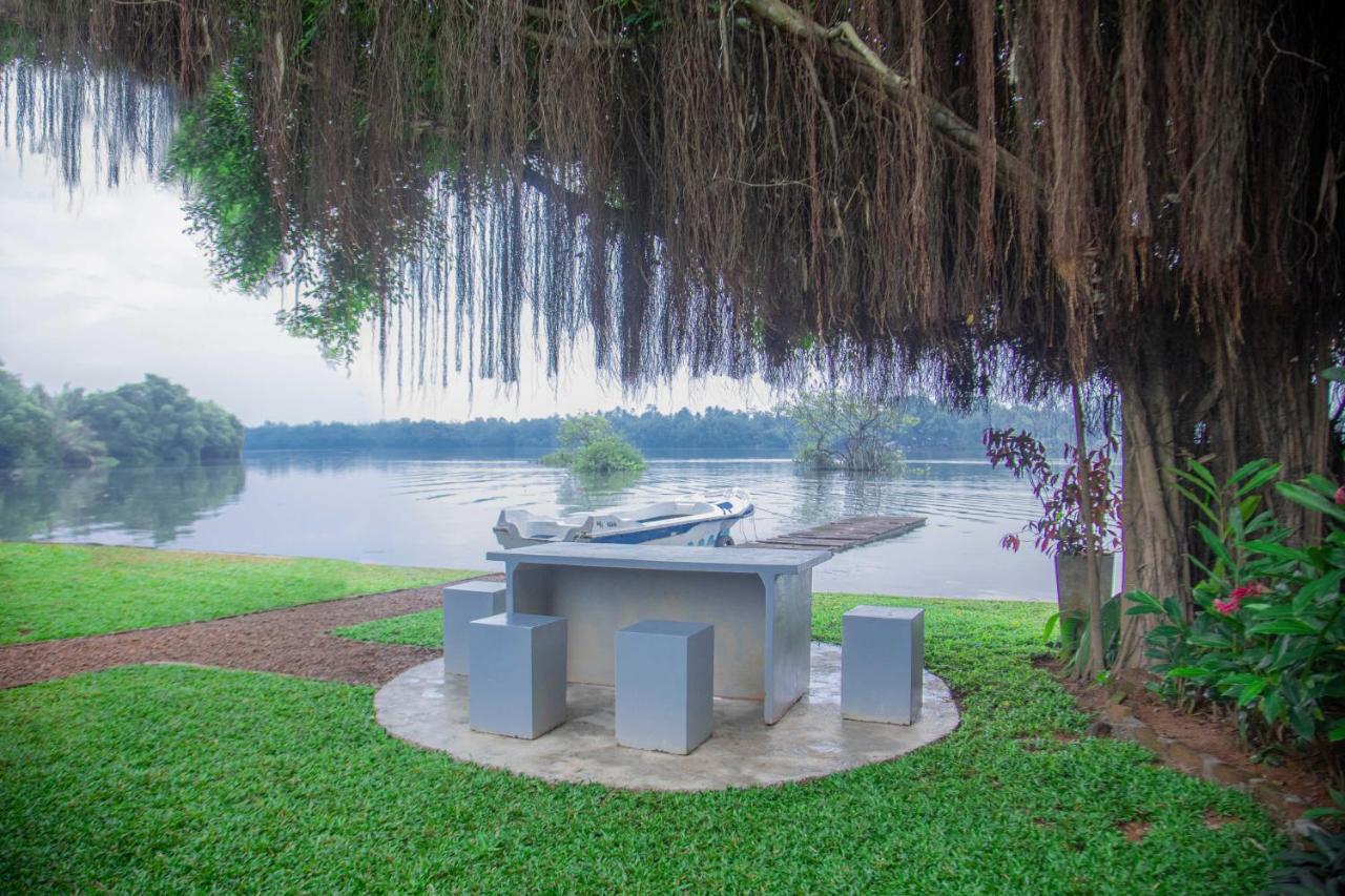 Bentota River Villa Esterno foto