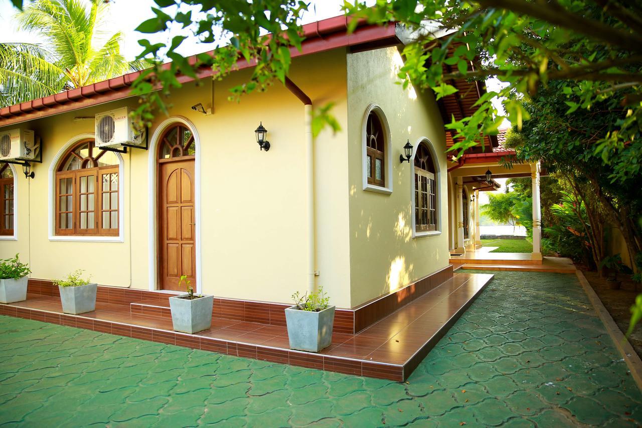 Bentota River Villa Esterno foto